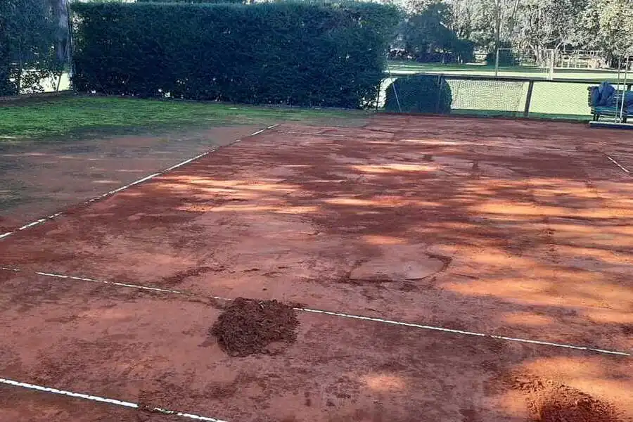 Construccion de canchas de polvo de ladrillo